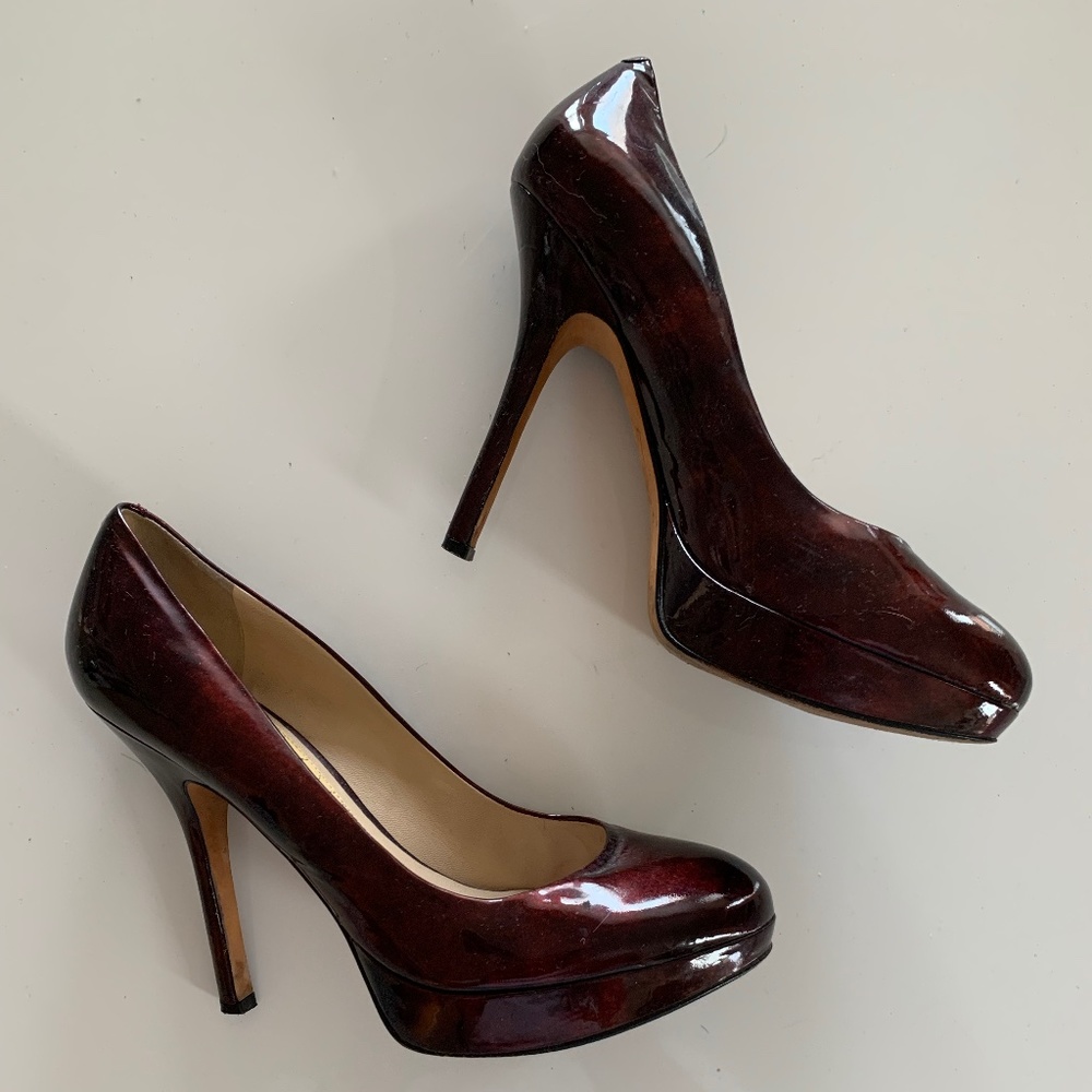 Red Patent Leather Joan & David Heels - sz 9 wmns